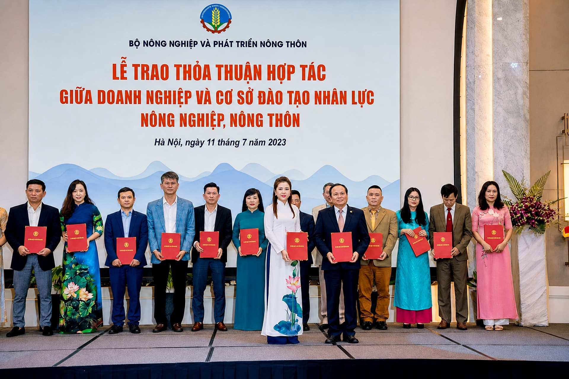 CEO Le Thi Thuy Hoa and her desire to join farmers in realizing organic agriculture